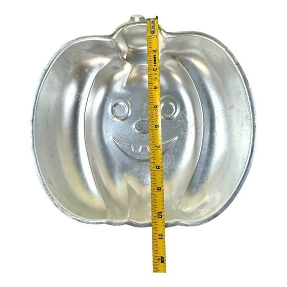 Vtg Halloween 1987 Wilton Pumpkin Cake Pan Jack-O-Lantern Shaped 11x10 Aluminum - Picture 5 of 6